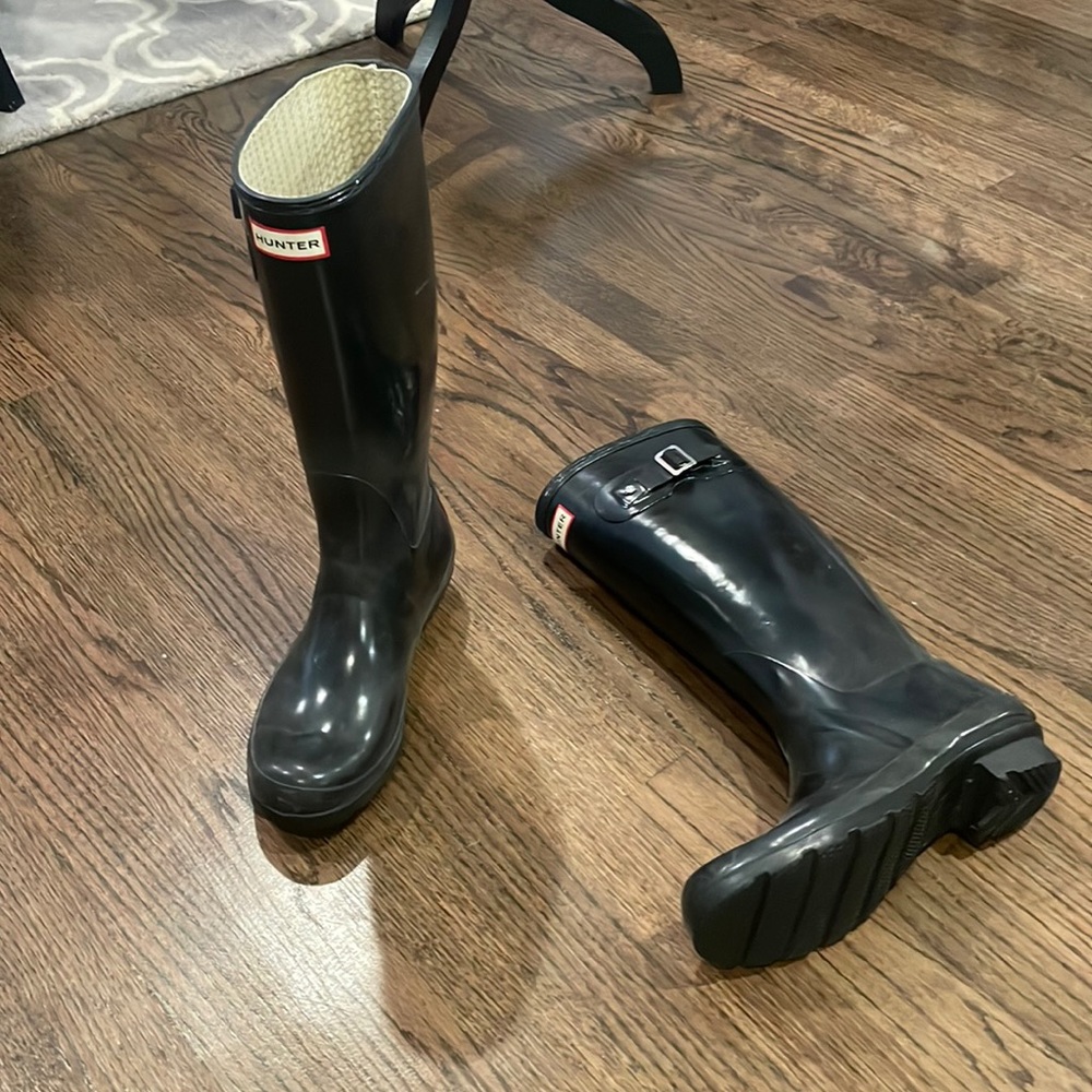 Tall Hunter Black Rain boots SZ 8. Good used Condition